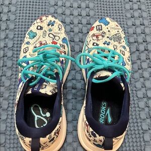 Brooks Women’s Shoes - White and Blue